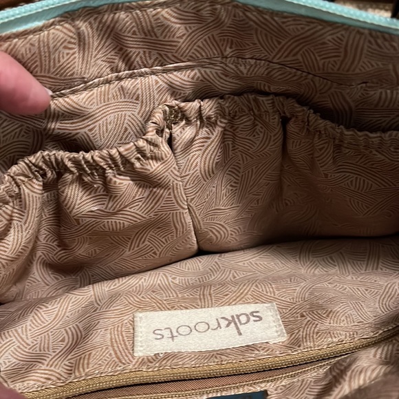 Sakroots Butterfly Peace Purse - Picture 6 of 6